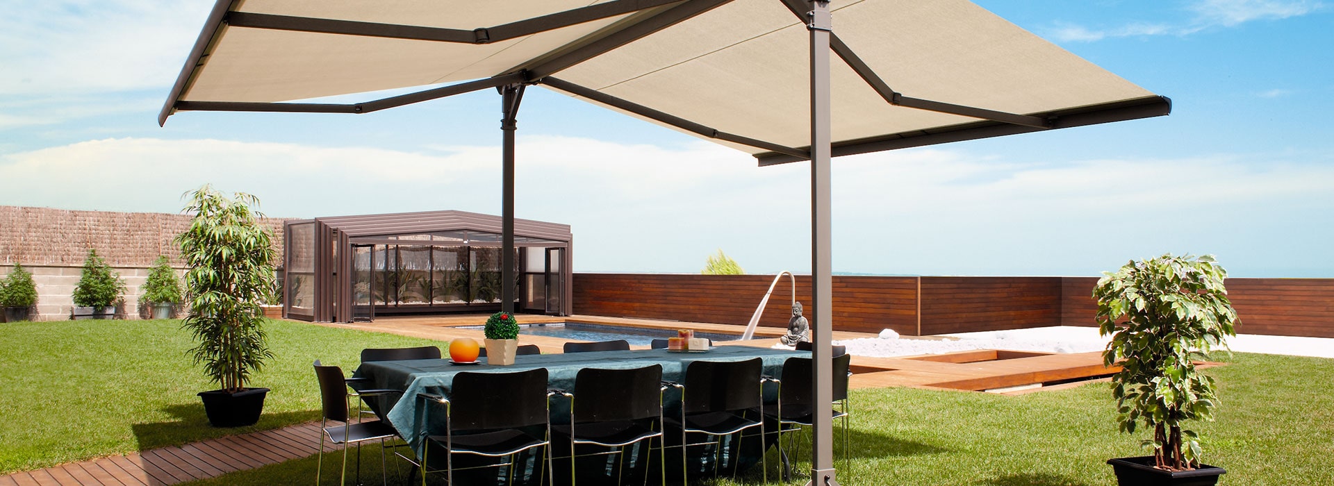 Instalación de Toldos persianas y cortinas de cristal en Marbella